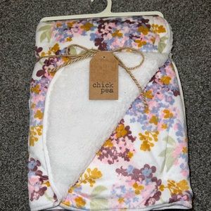 NEW Chick Pea Baby Girl Blanket Purple Flowers Soft Cozy Reversible To Sherpa